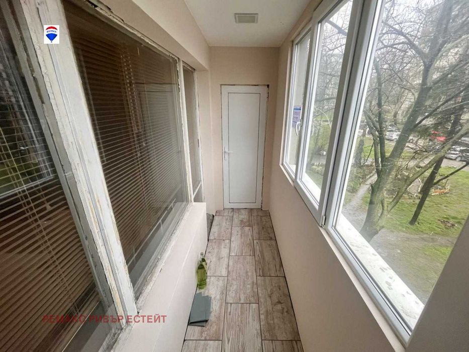 Продава се Едностаен апартамент в Русе, Здравец Изток - 41 кв.м за 1027 €/кв.м - Снимка #11