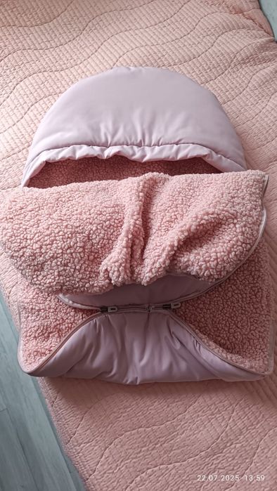 Продам комплект на выписку