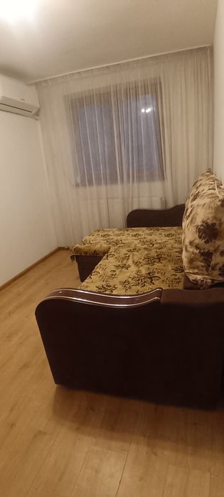 Închiriez apartament