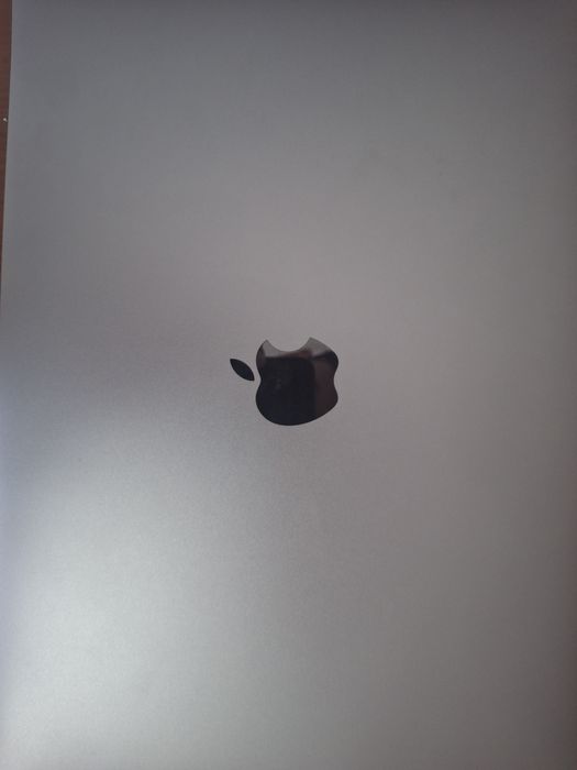 macbook air почти новый