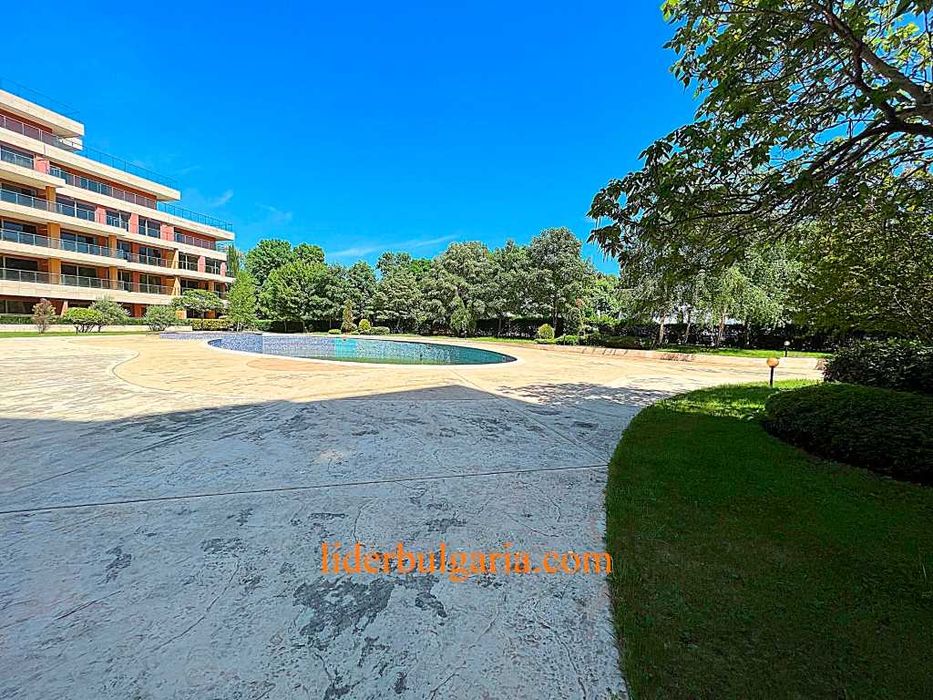 Продава се Тристаен апартамент в к.к. Слънчев бряг - 162 кв.м за 741 €/кв.м - Снимка #8