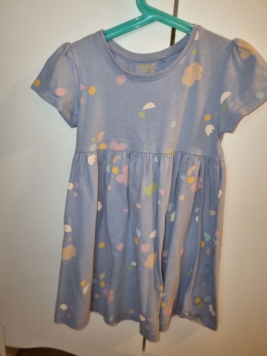 Rochite NEXT  mărimea 5-6 ani si pulover Next 4-5 ani