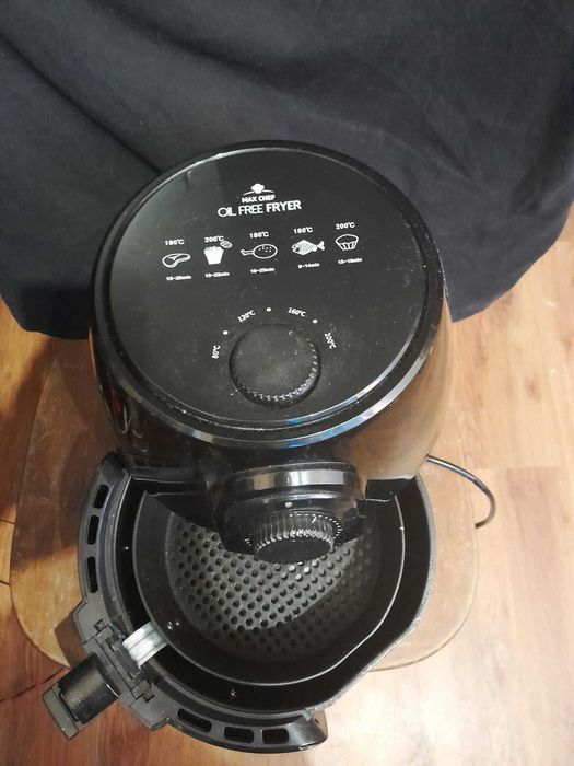 чисто нов фритюрник с горещ въздух (еърфрайър) Max Chef Oil Free Fryer