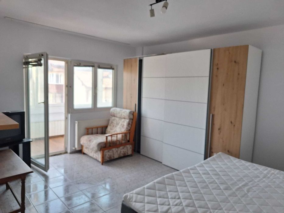 Garsoniera de inchiriat
