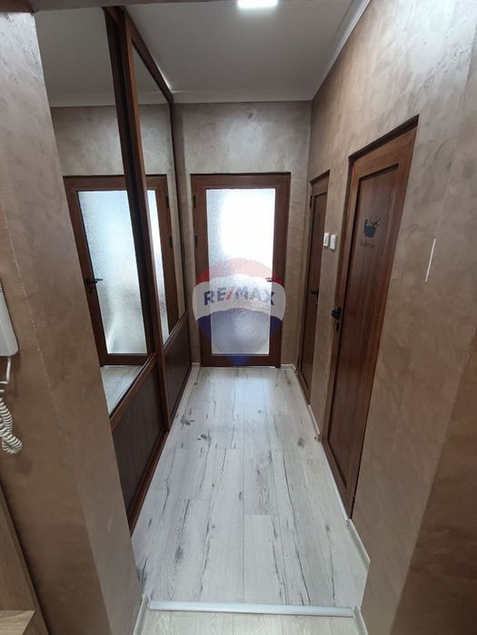 Дава се под наем Тристаен апартамент в Варна, Трошево - 100 кв.м за 612 € - Снимка #5