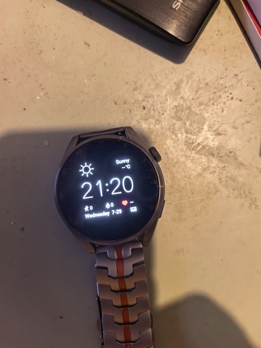 Vând Huawei watch 3 pro