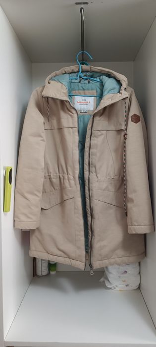 Продам куртку(Аляску) на девочку