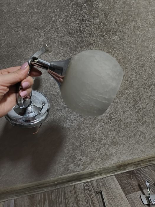 Продается светильник -бра