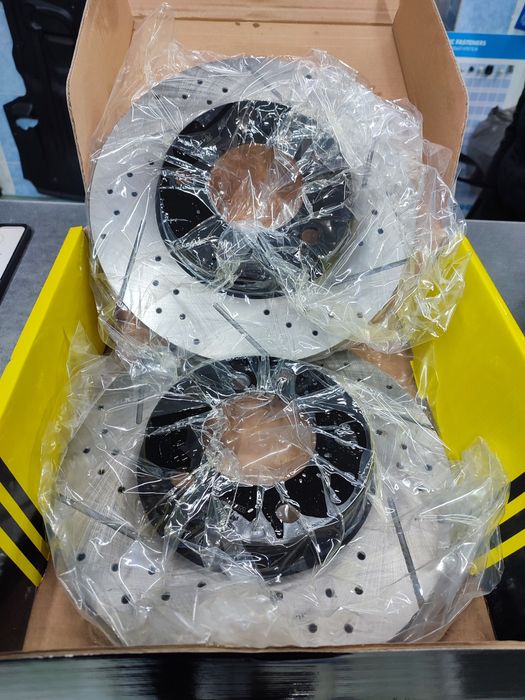 Диски перед BMW E36 перфорация