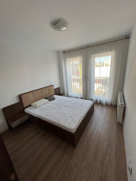 Inchiriez apartament 3 camere