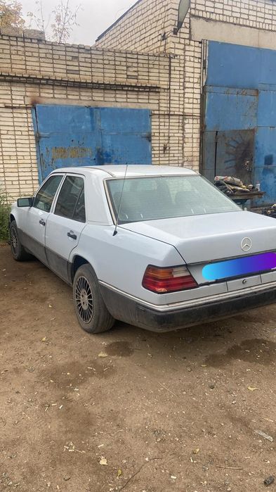 Продам Мерседес Е 200  124 кузов
