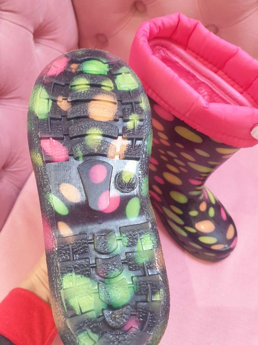 Продавам дестки обувки Skechers ,ZARA ,ADIDAS и други..