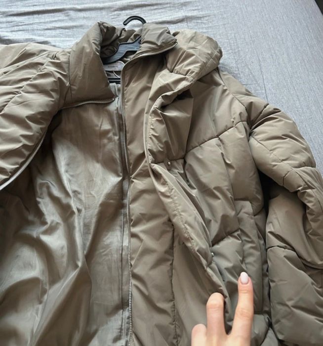 Geaca de iarna kaki potrivita pentru zilele friguroase