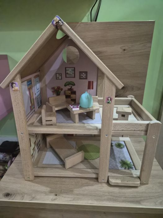 Дървена детска къщичка