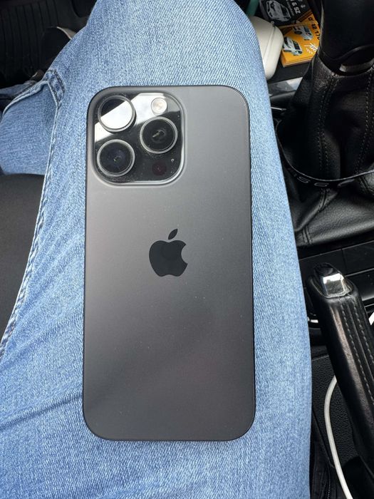 Iphone 16 pro  negru titanium