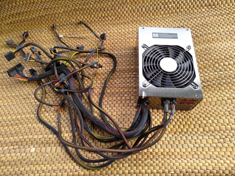 Компютърно захранване 1200w - Sirtec High Power 1200W