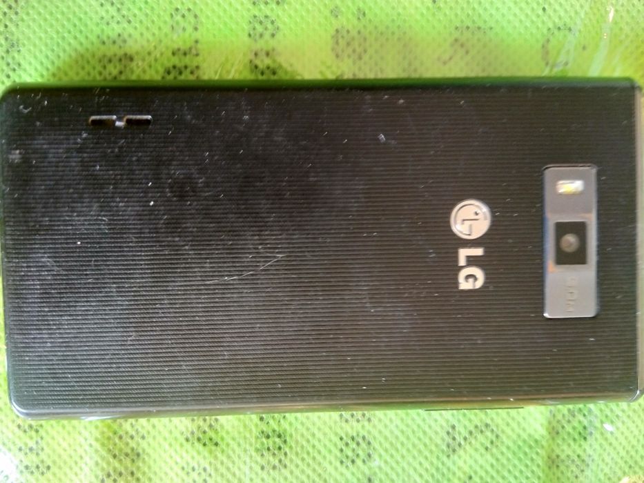 Телефон  LG недорого.