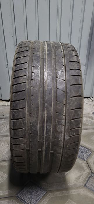 Летняя резина  одиночка DUNLOP  255/35/19  в хорошом состояние