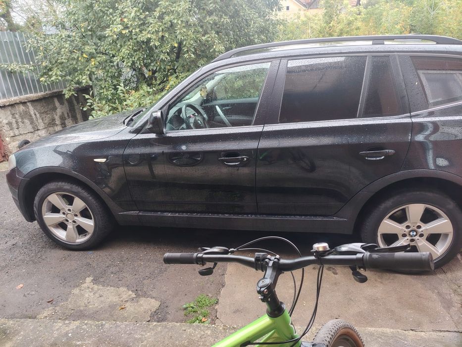 vând bmw x3 an 2010