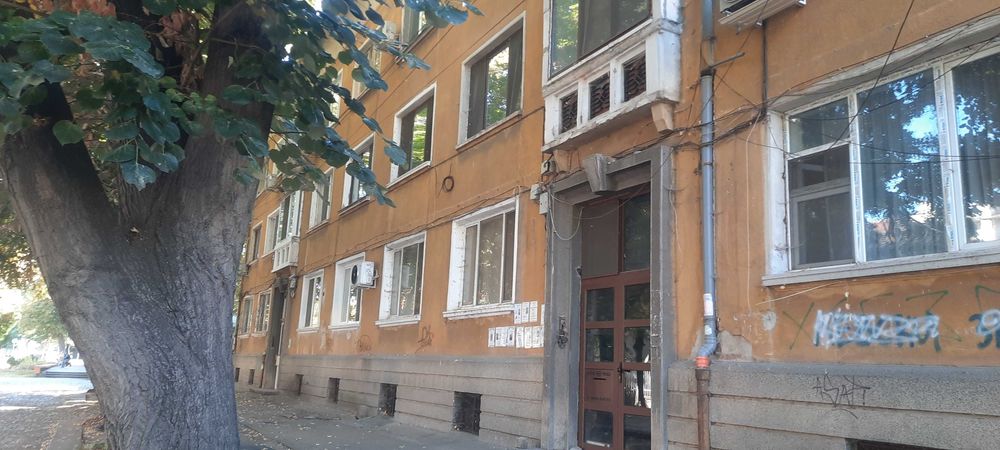Продава двустаен!