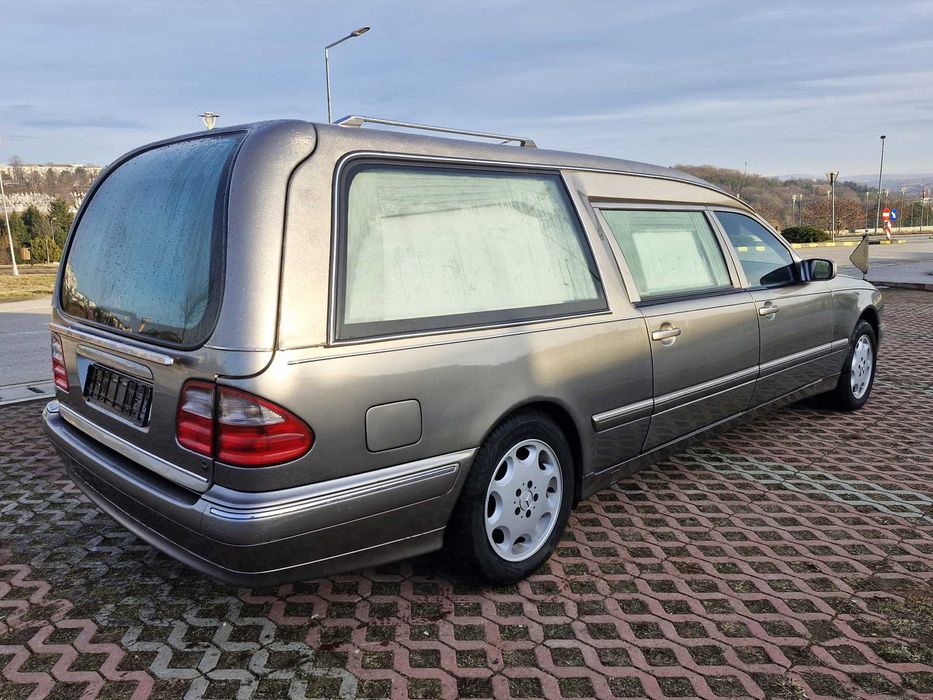 Mercedes E220 / Dric SD Funerar / 2.2 Diesel / 178483 km / Impecabilă!