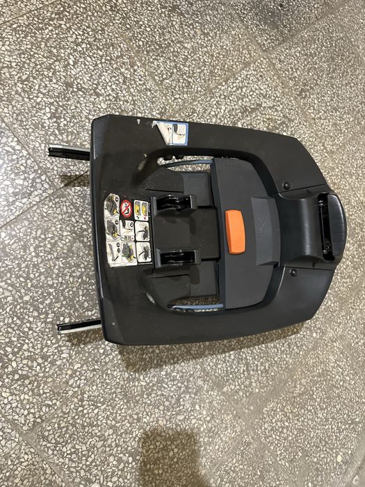 Cybex Aton 5 + ISOFIX база Aton Base 2-Fix – много запазено