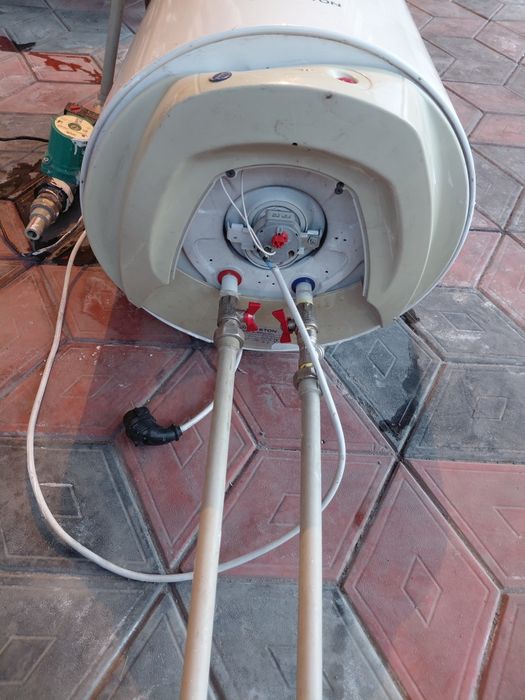 Водонагреватель Аристон 100 л