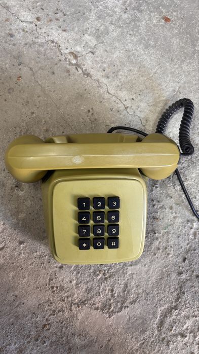 Продавам Ретро български телефон РЕСПРОМ ТА-620 М – 1985 г.