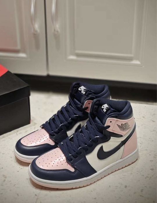 Air Jordan 1 High Atmosphere Pink