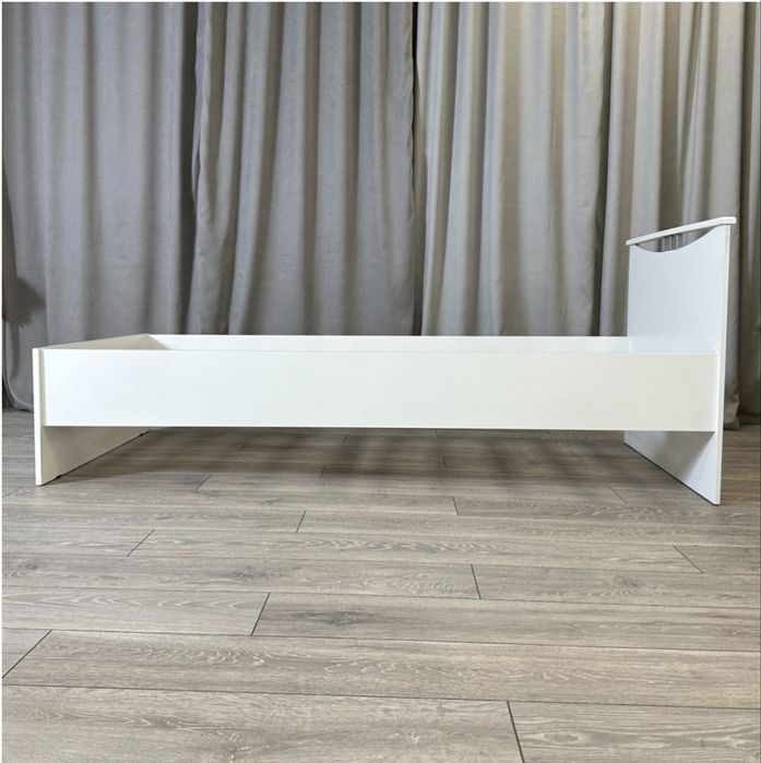 Кровать односпальная 90x200