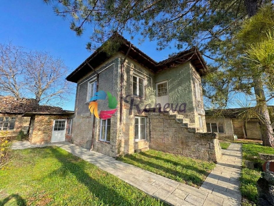 Къща в Варна, област-с.Черковна площ 250 цена 78000