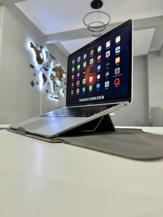 б/у MacBook Air 2019 | 8/256 GB | Silver