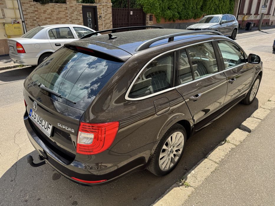 Vând Skoda Superb