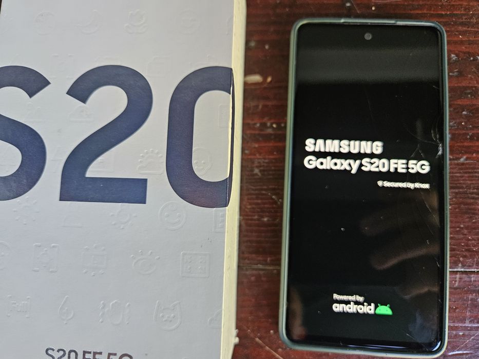Samsung S20FE5g, functional stare buna ecran fisurat