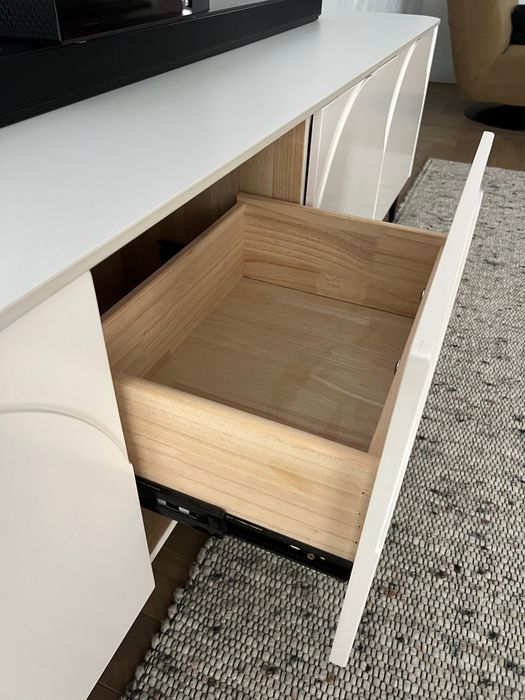 Тумба под телевизор