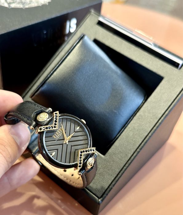 Дамски часовник Versus by Versace  vsplh1019