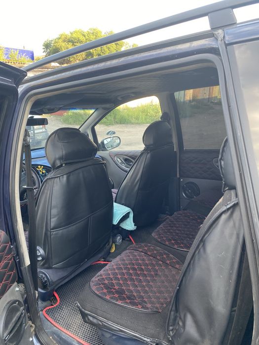Volkswagen Sharan в хоршем состоянии