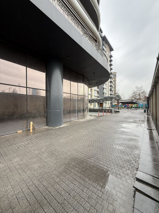 сдаётся в аренду помещение на улице бабура, ориентир Piramit tower