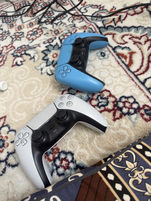 продам ps5 два джостика