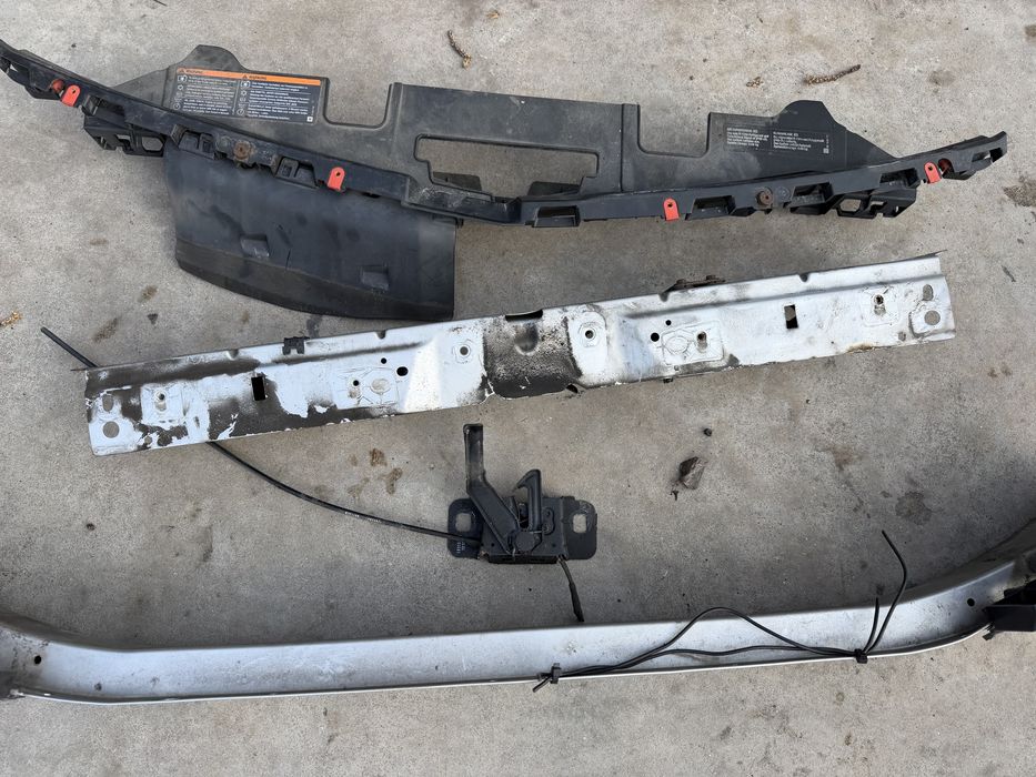 Предна челна греда (основа за броня) за Opel Insignia (2008-2017)