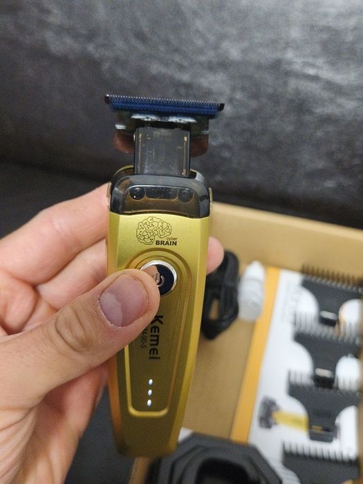 Kemei  trimmer + mașina de tuns