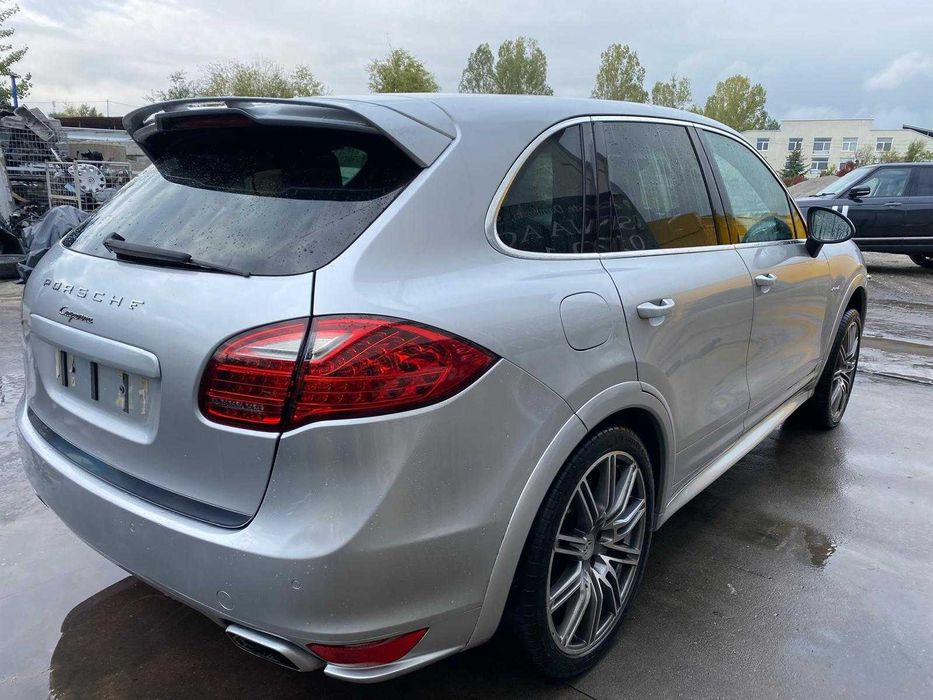 dezmembrez porsche cayenne cod motor CRCA/bara fata cayenne/faruri