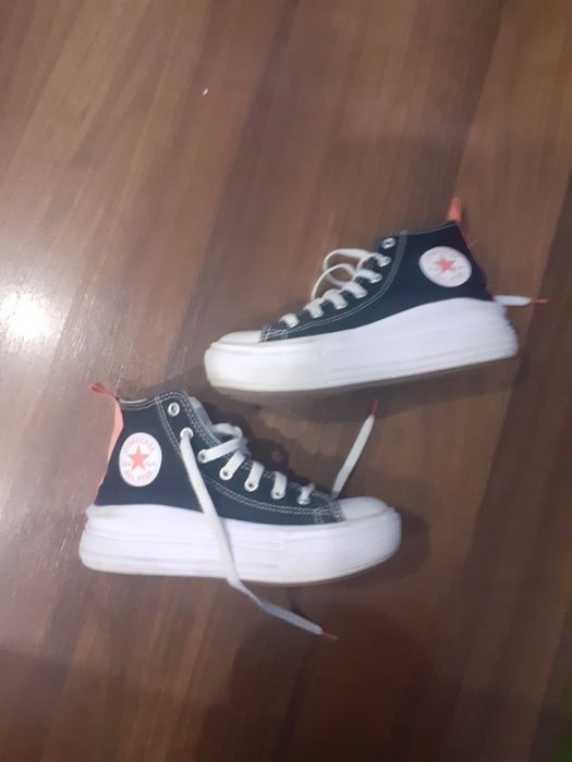Детски маратонки  Converse , номер 34.