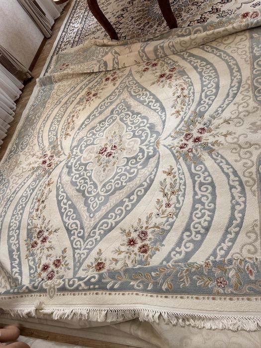 Кілем сатылады новый 2еу