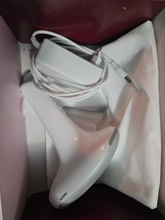 Фотоепилатор Philips Lumea