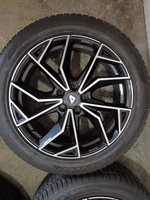 Set jante aliaj prindere 5x114.3 et 50 cu anvelope iarna 235/50/19 kia Hyundai mazda Renault Nissan