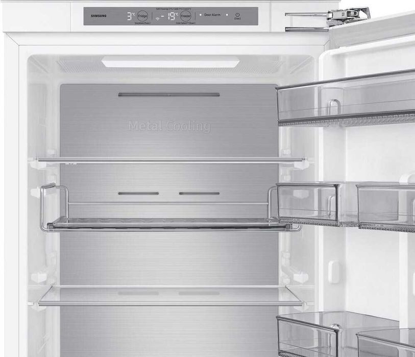Хладилник с фризер за вграждане SAMSUNG BRB80F26ACF0EF 178см.