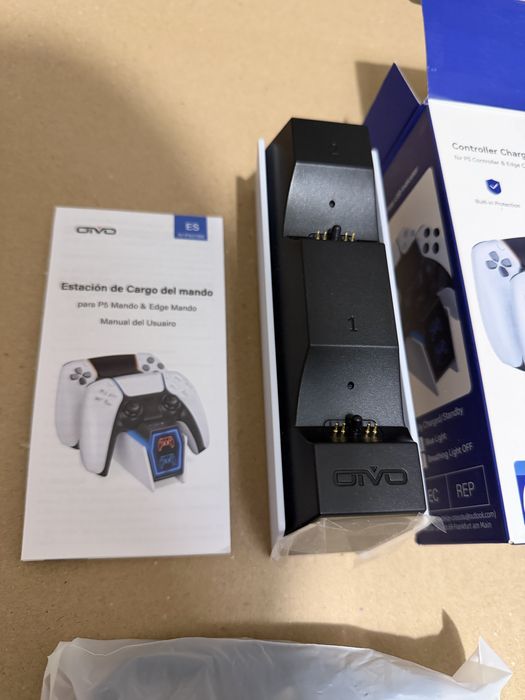 Stație de încărcare pentru controler PS5 încărcare rapidă cu 2 cabluri