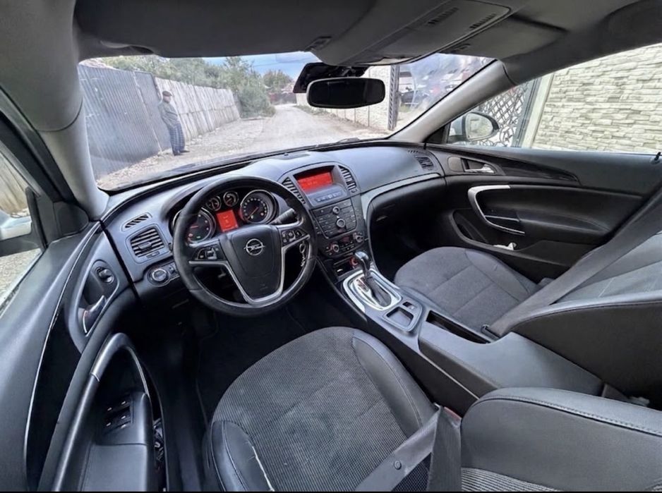 Vand Opel Insignia 2011