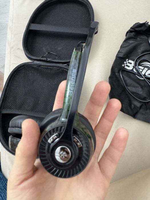 Беспроводные наушники